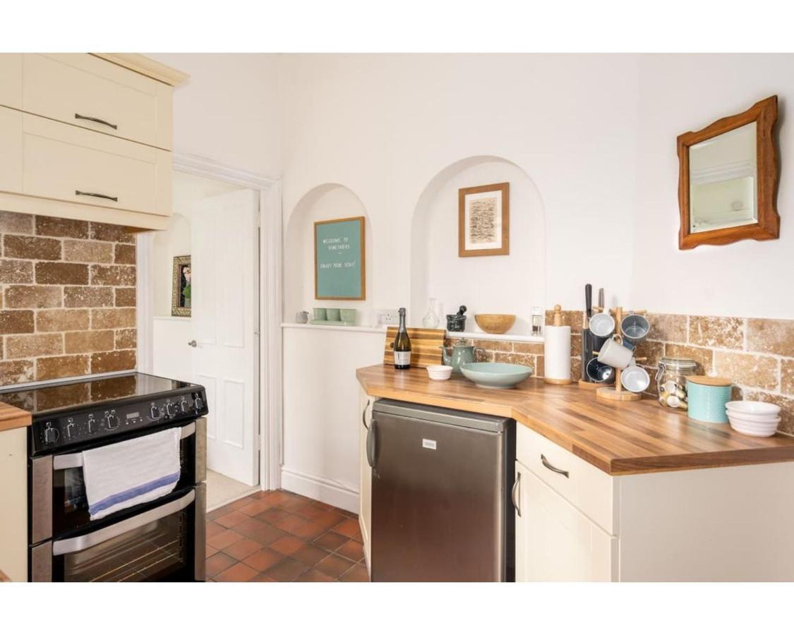 15 Vineyards Street Apartment Бат Екстериор снимка